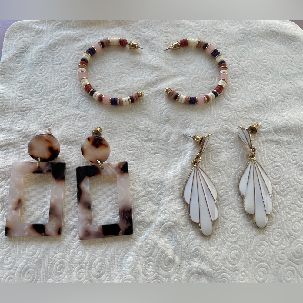 Elegant Multicolor Earrings Set